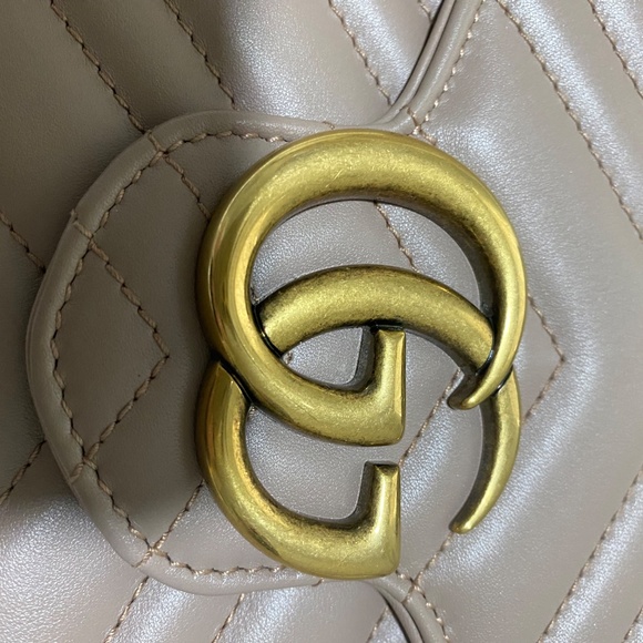 Authentic Gucci Marmont Crossbody - Picture 4 of 12